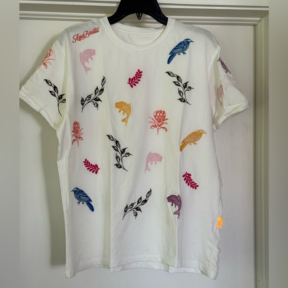 Agua Bendita White Tee with Colorful Embroidery-Fish, Birds